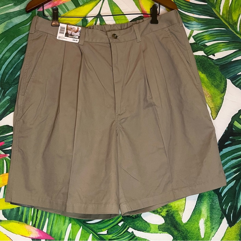 NWT Outer Rim Mens Khaki Brown Pleated Spring Summer Fall Classic Camping Shorts